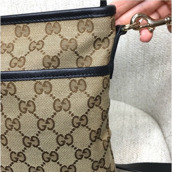 Authentic Gucci unisex messenger bag - Picture 7 of 16